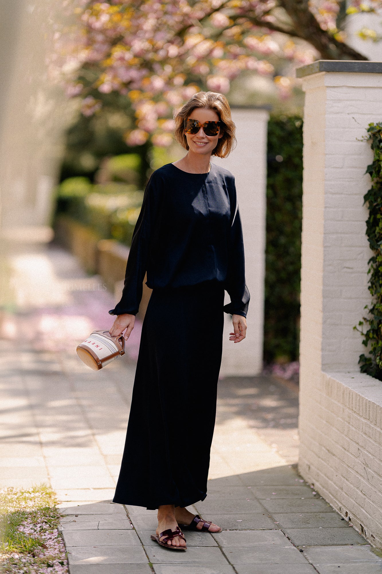 Manon satin top navy