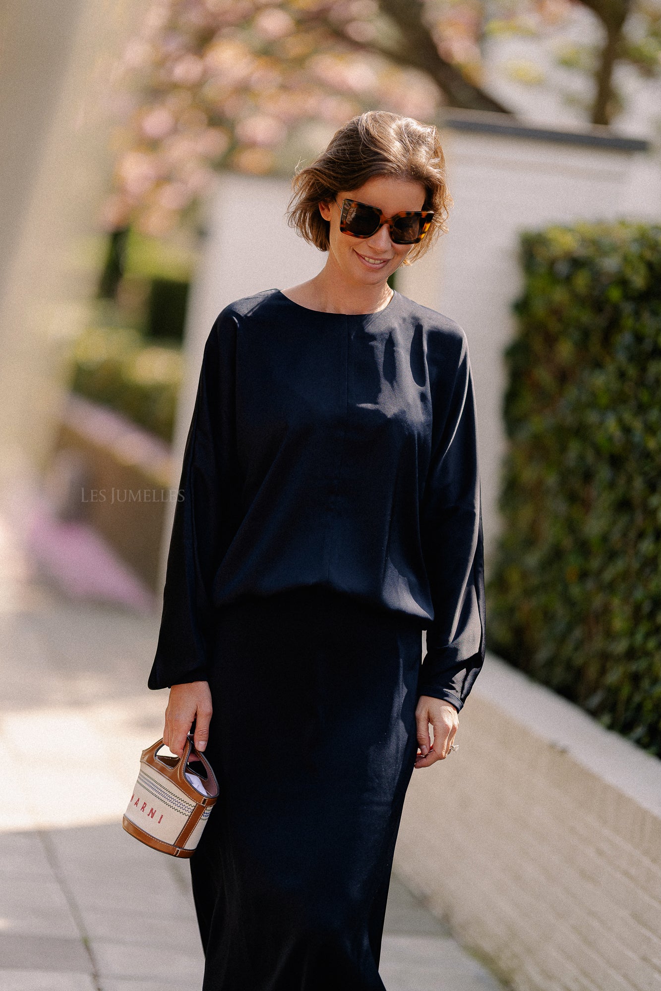 Manon satin top navy
