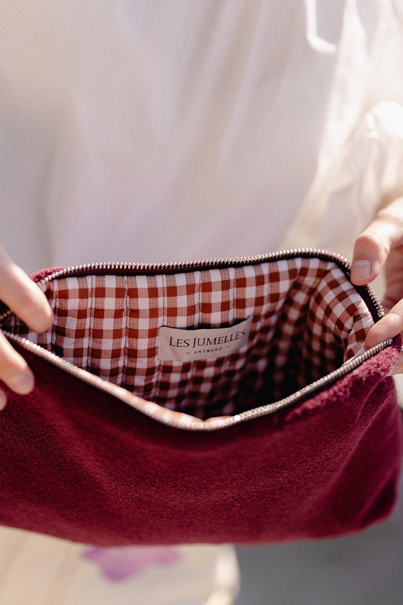 Pia toilet bag burgundy