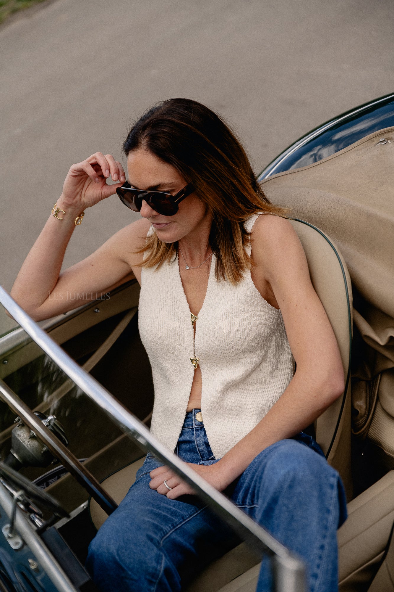 Rike vest antique white