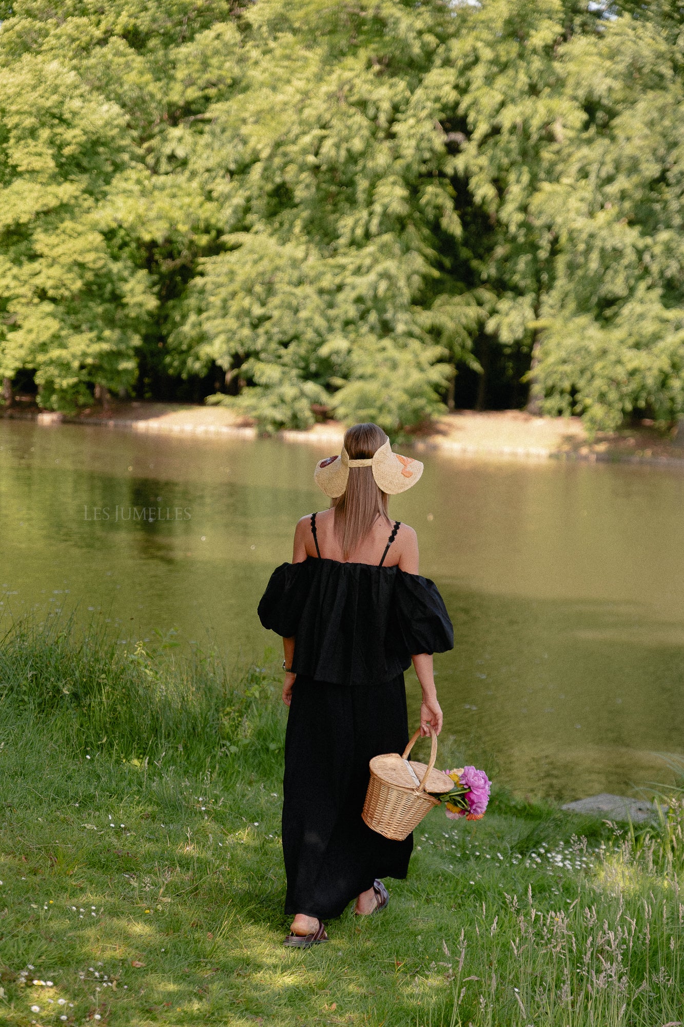 Fran off shoulder cropped blouse black