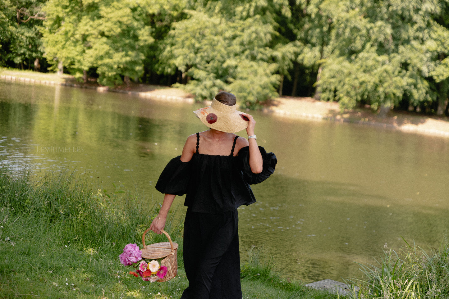 Fran off shoulder cropped blouse black