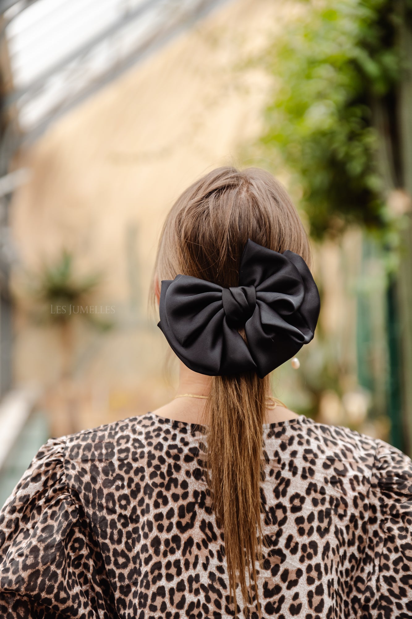 VIKimora bow hairclip black