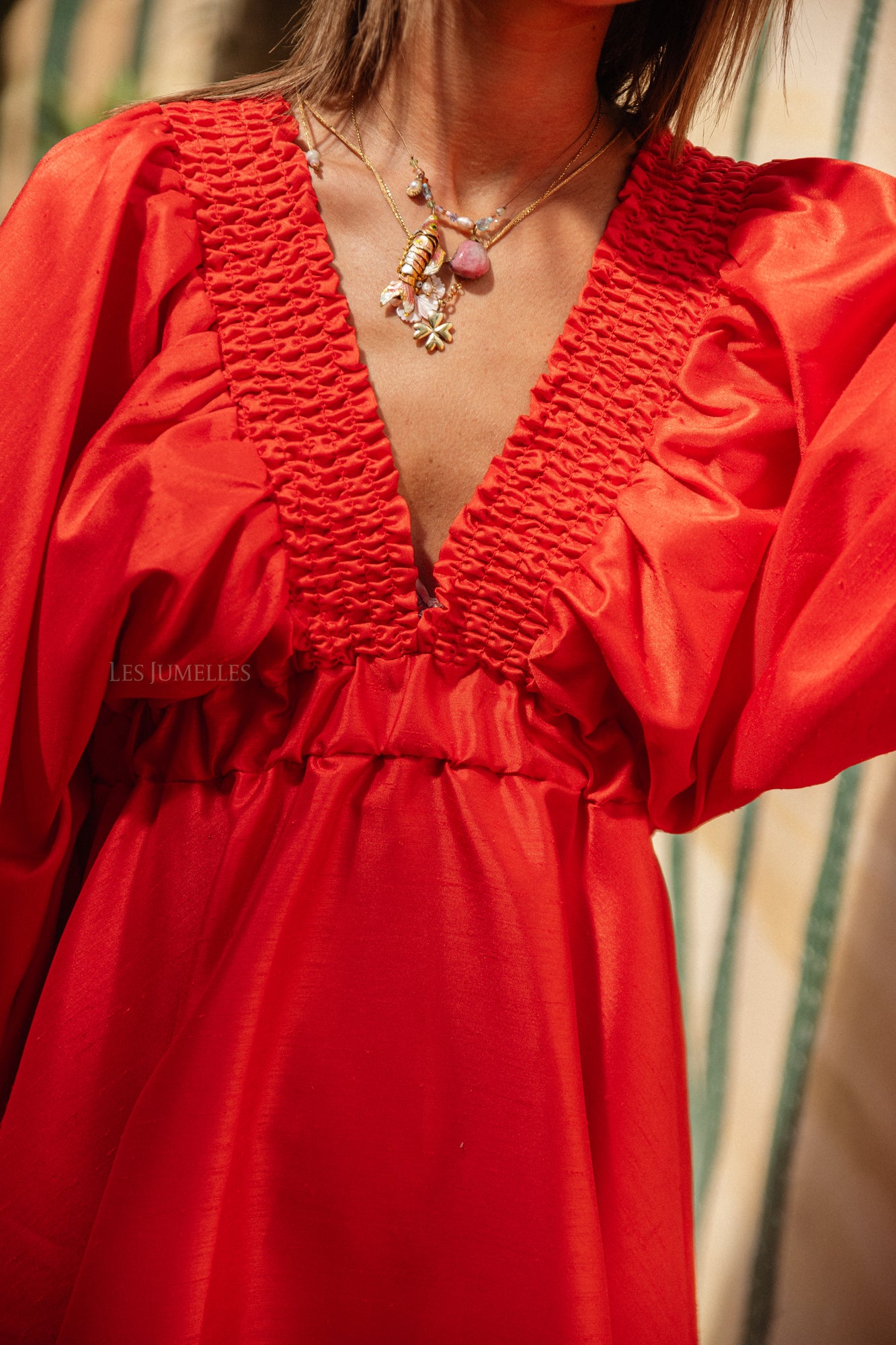 Ella V-neck short dress red