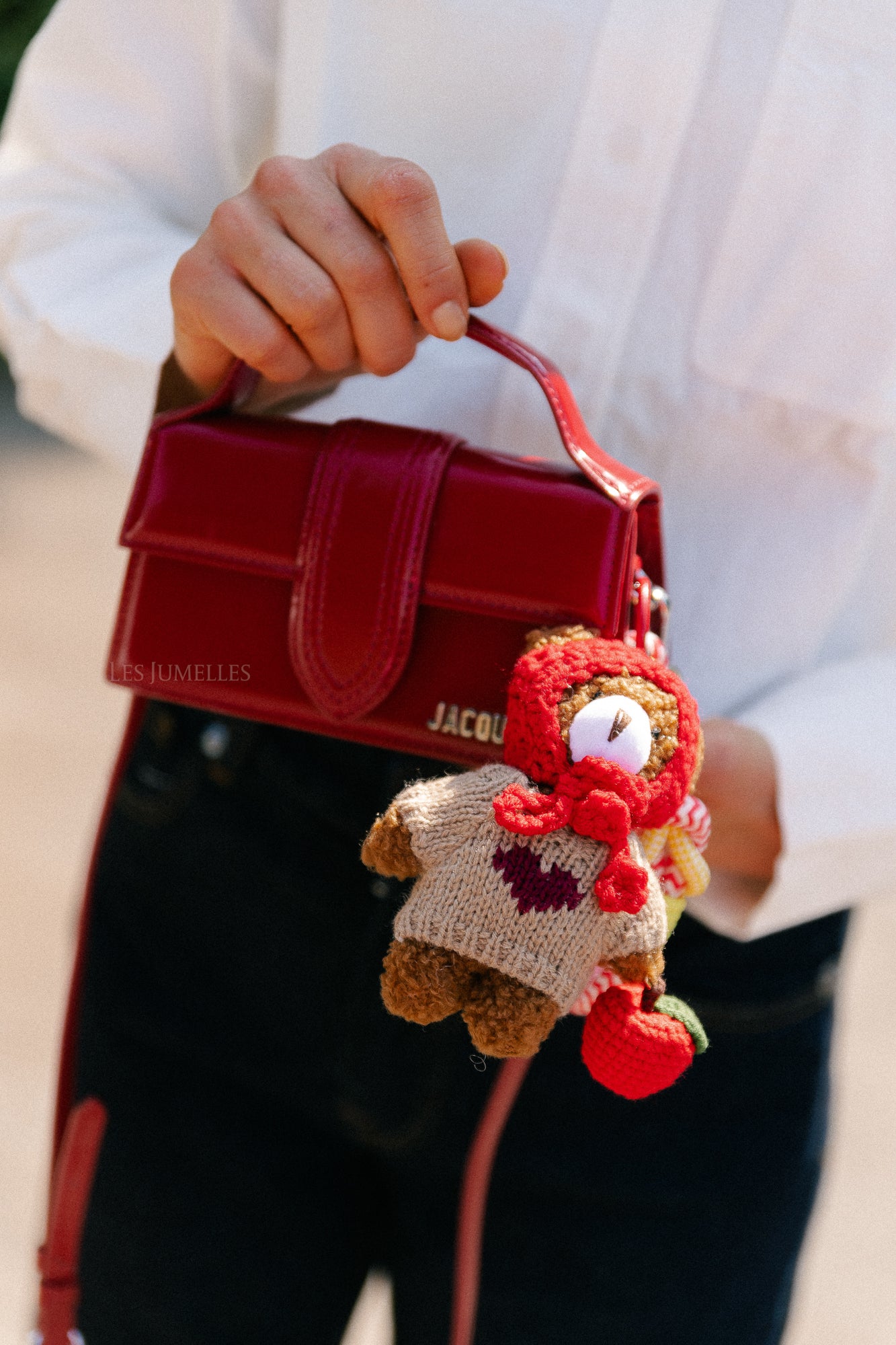 Bear & fruit charm keychain red/brown
