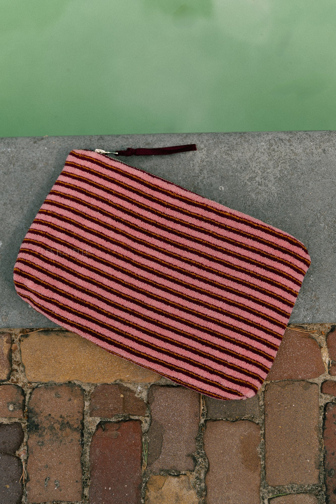 Pia toilet bag pink/burgundy stripes
