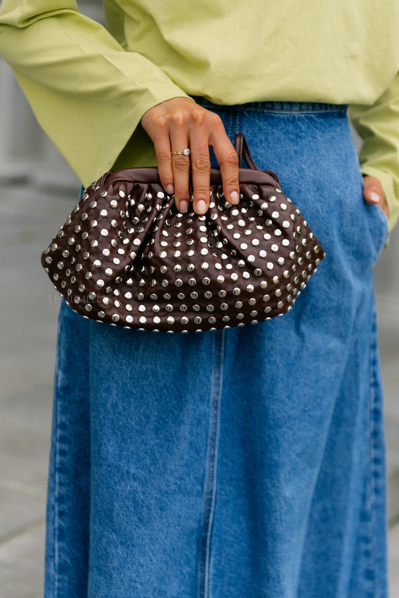 Studded clutch brown