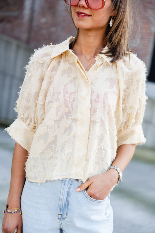 Les Jumelles Marienne blouse met delicate textuur beige