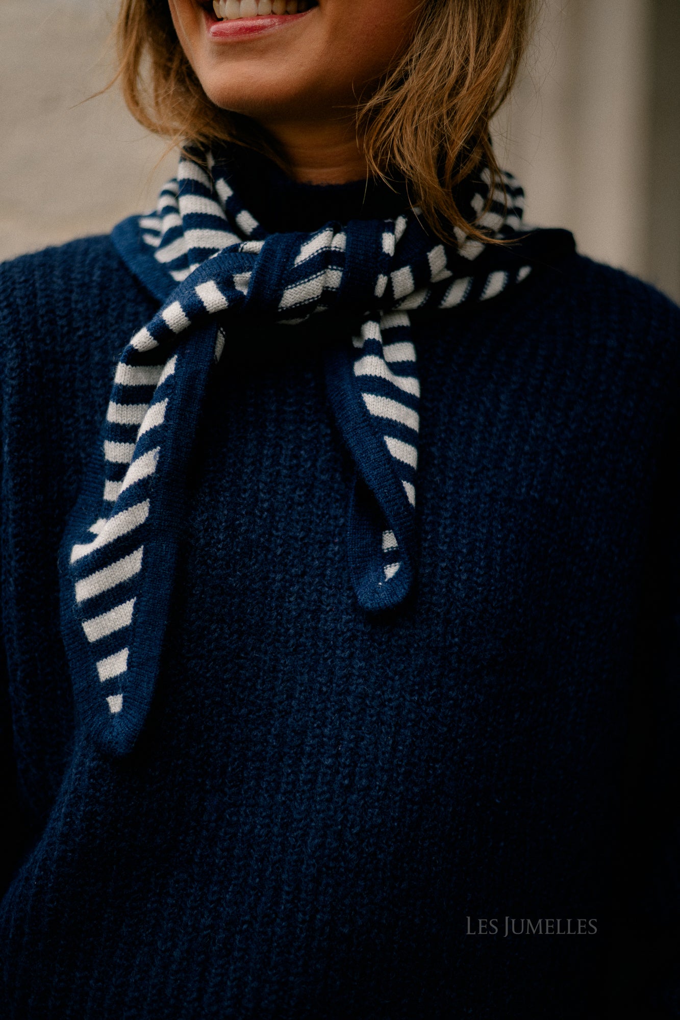 Esmee striped scarf navy blue/grey – Les Jumelles