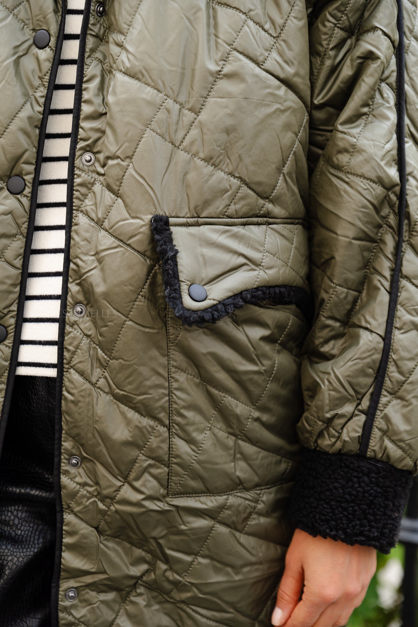 Yaskatly Steppjacke, Khaki/Schwarz