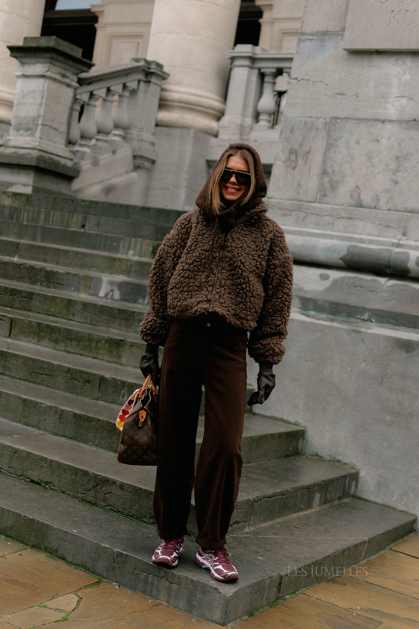 Gisele balloon jeans hot chocolate