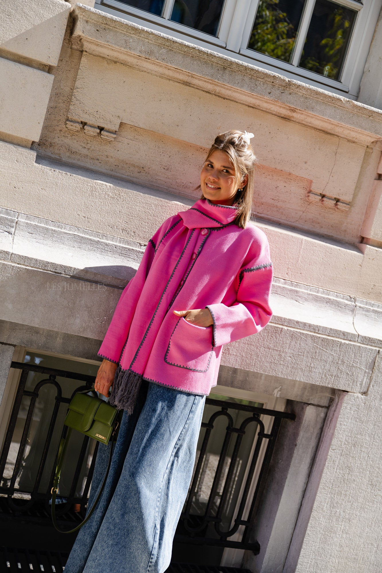 <tc>Veste Ivy avec écharpe fuchsia</tc>