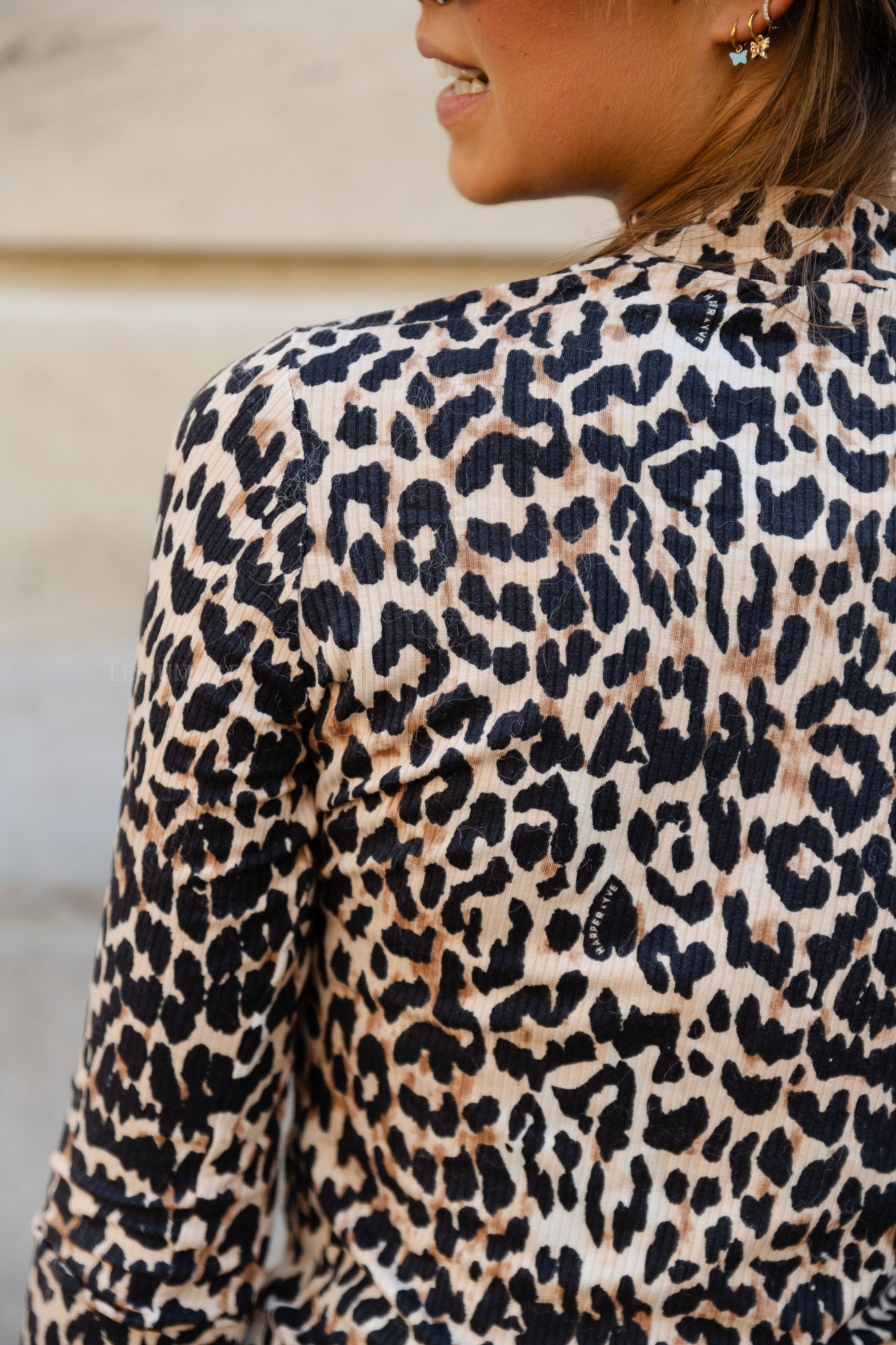 Lexie Langarm-Leoparden
