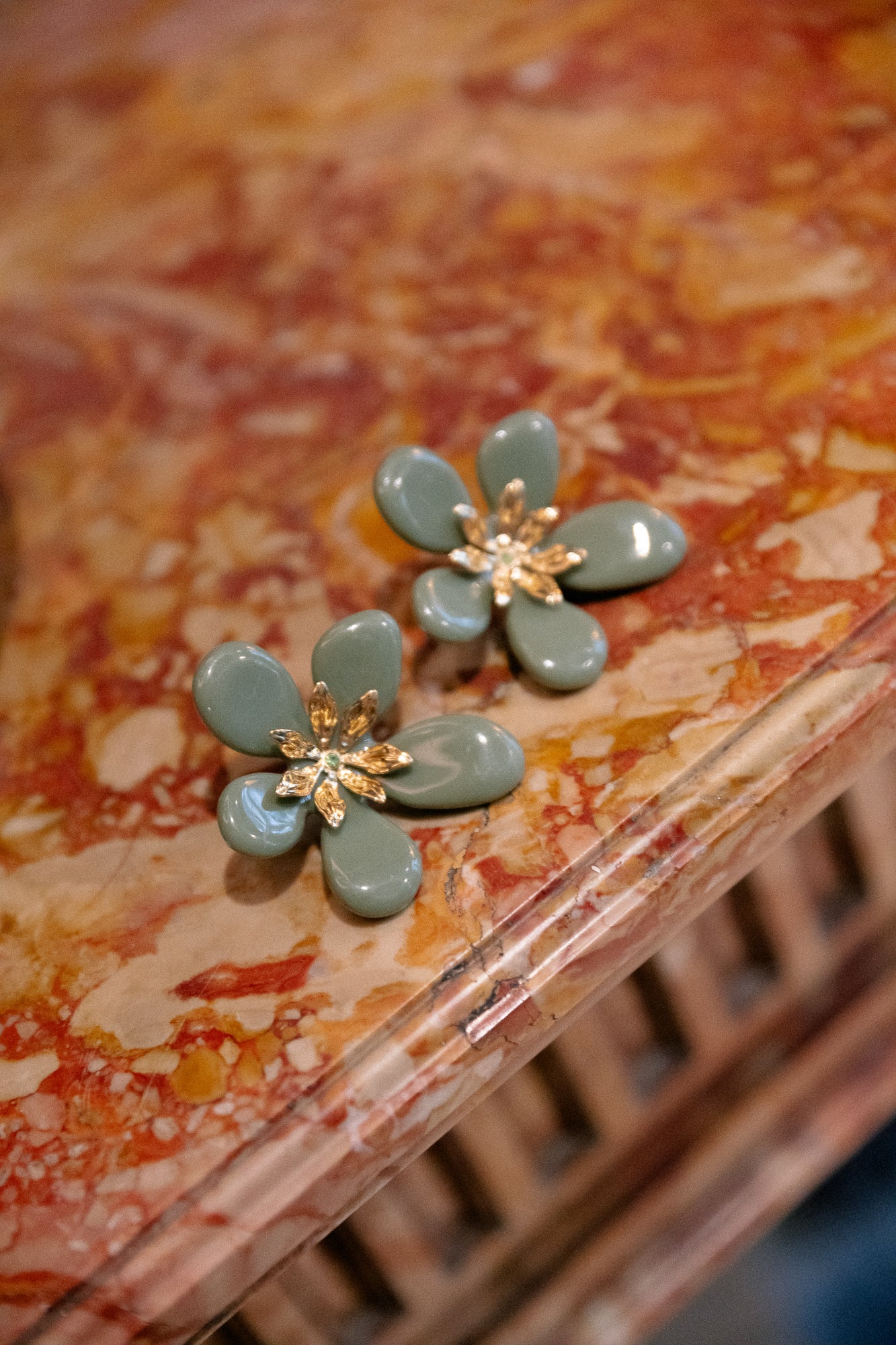 Big flower earrings green