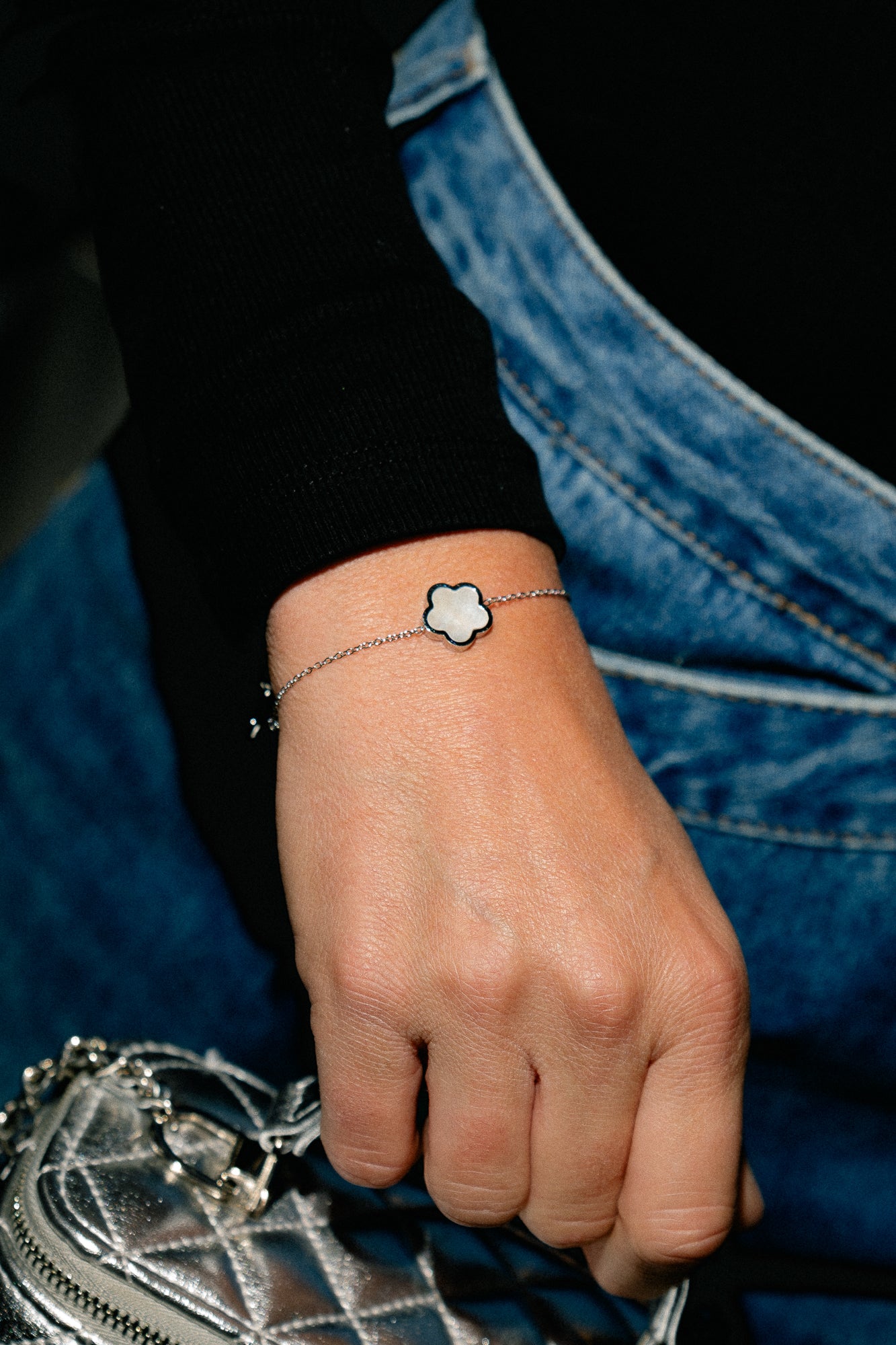Bracelet black/white flower silver