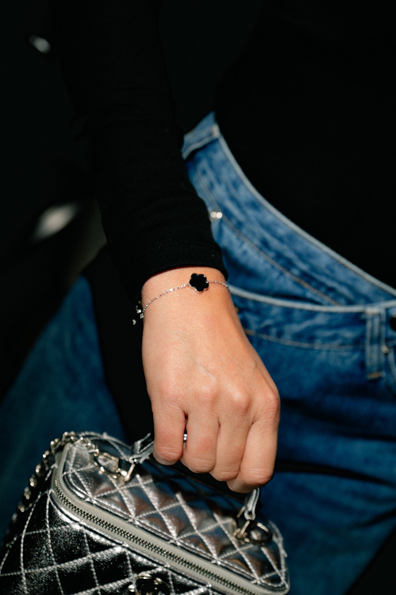 Bracelet black/white flower silver