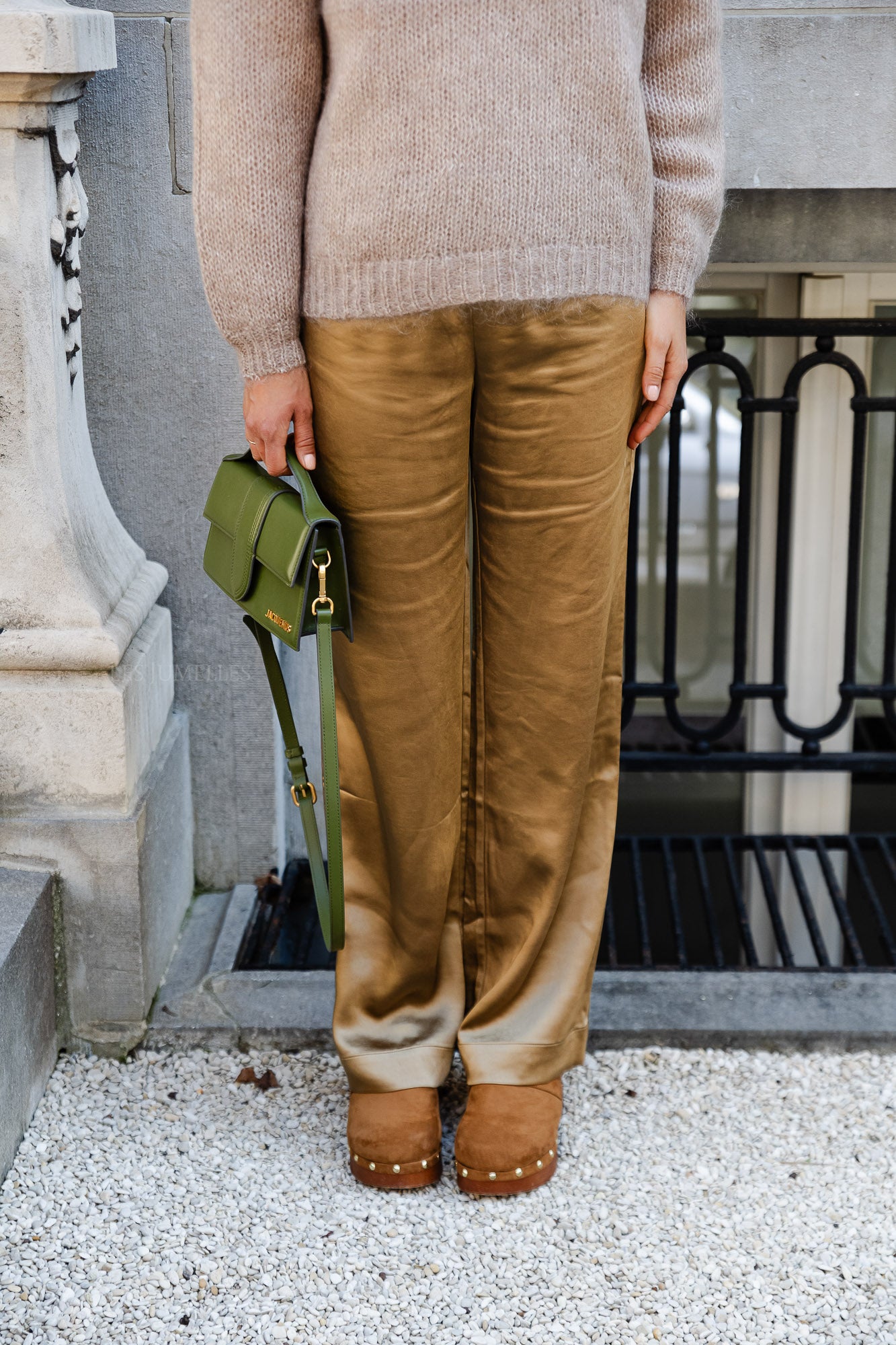 <tc>Sinead Hose braun</tc>