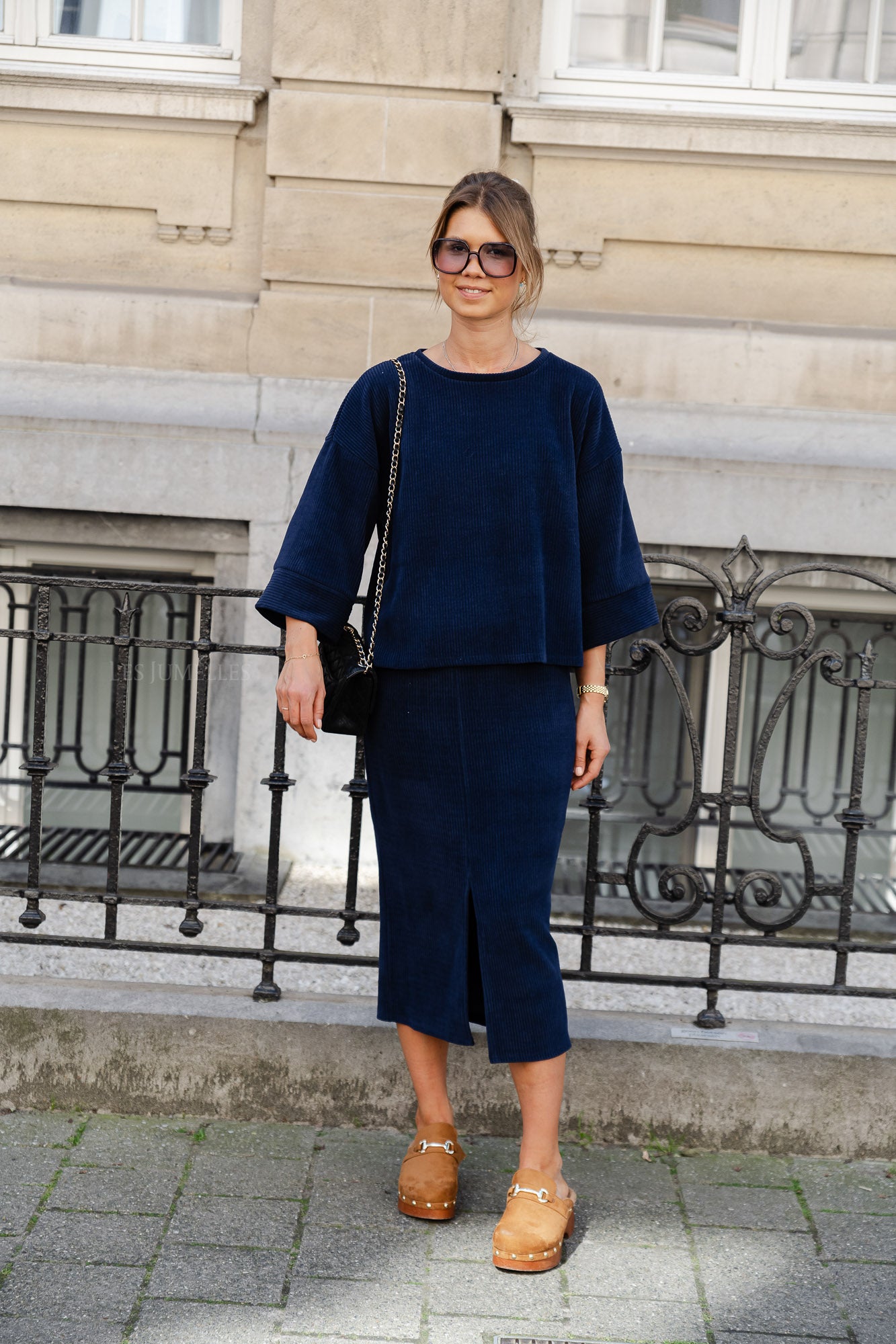 <tc>Annisa Samt Set navy</tc>
