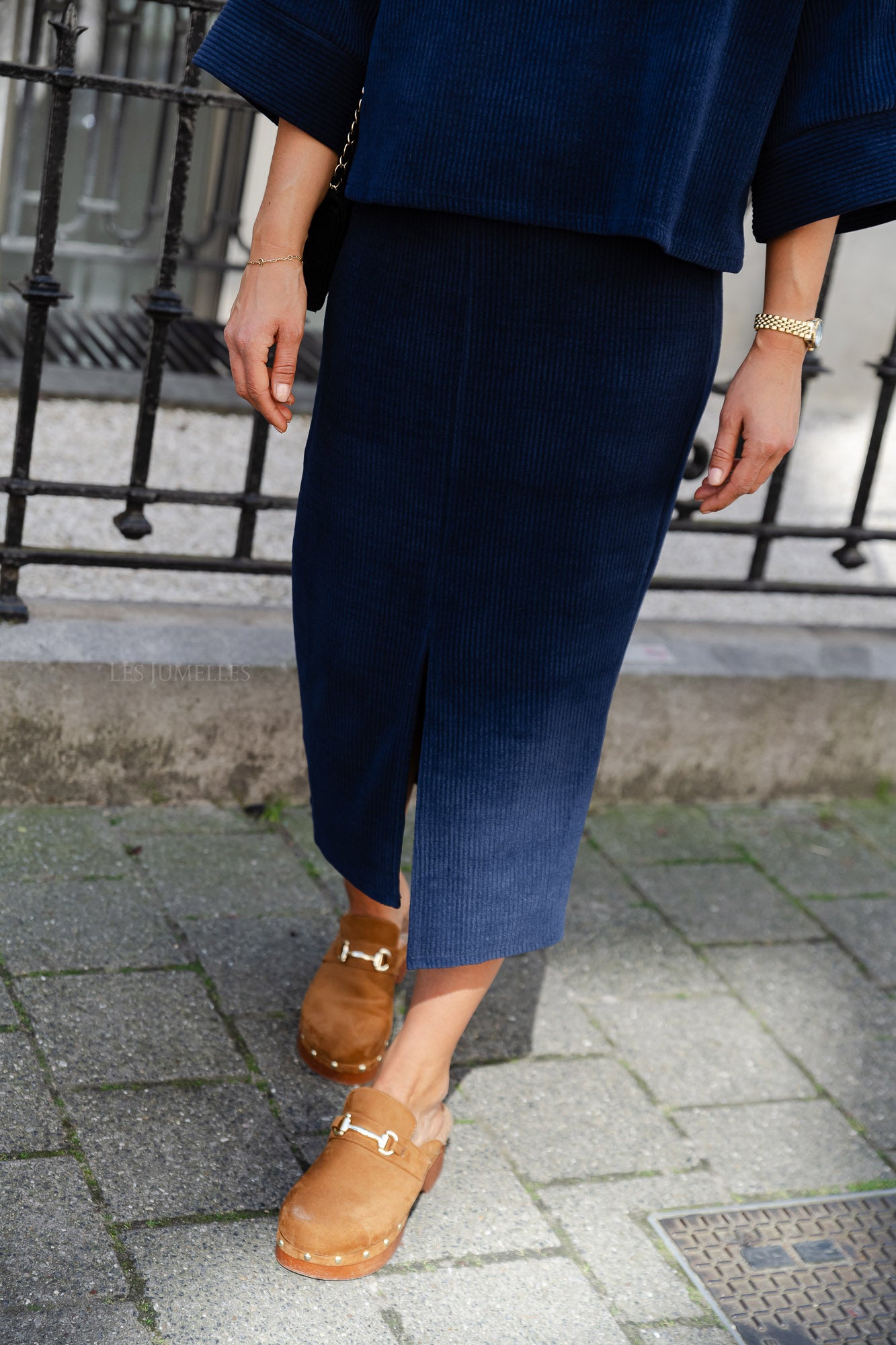 <tc>Annisa Samt Set navy</tc>