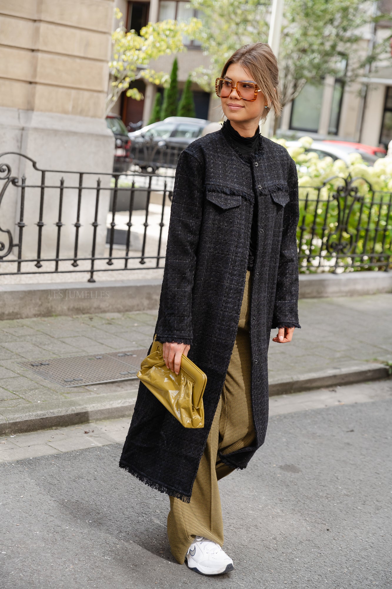 Thalisa coat black