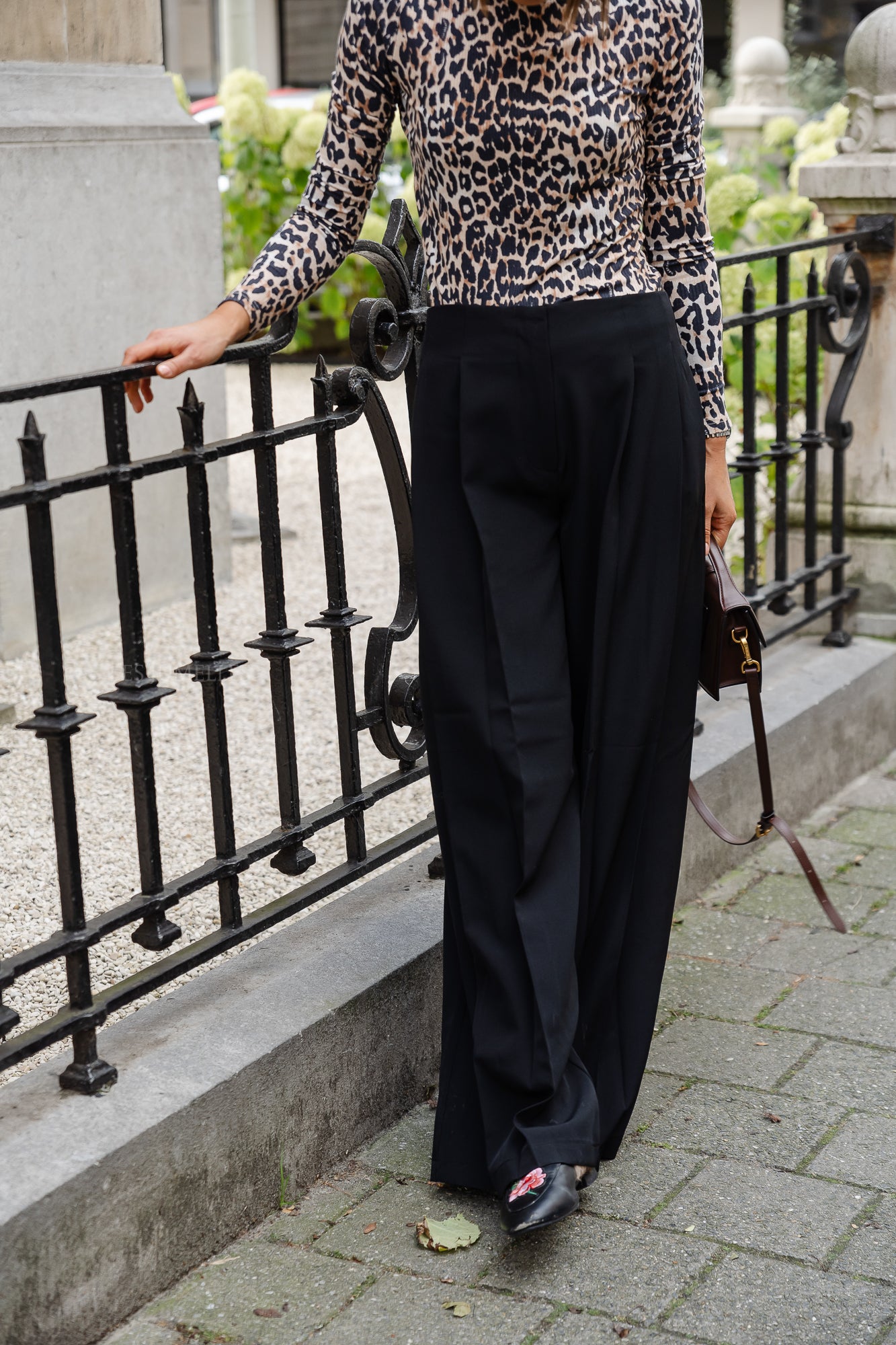 <tc>YASJennifer pantalon à pinces noir</tc>