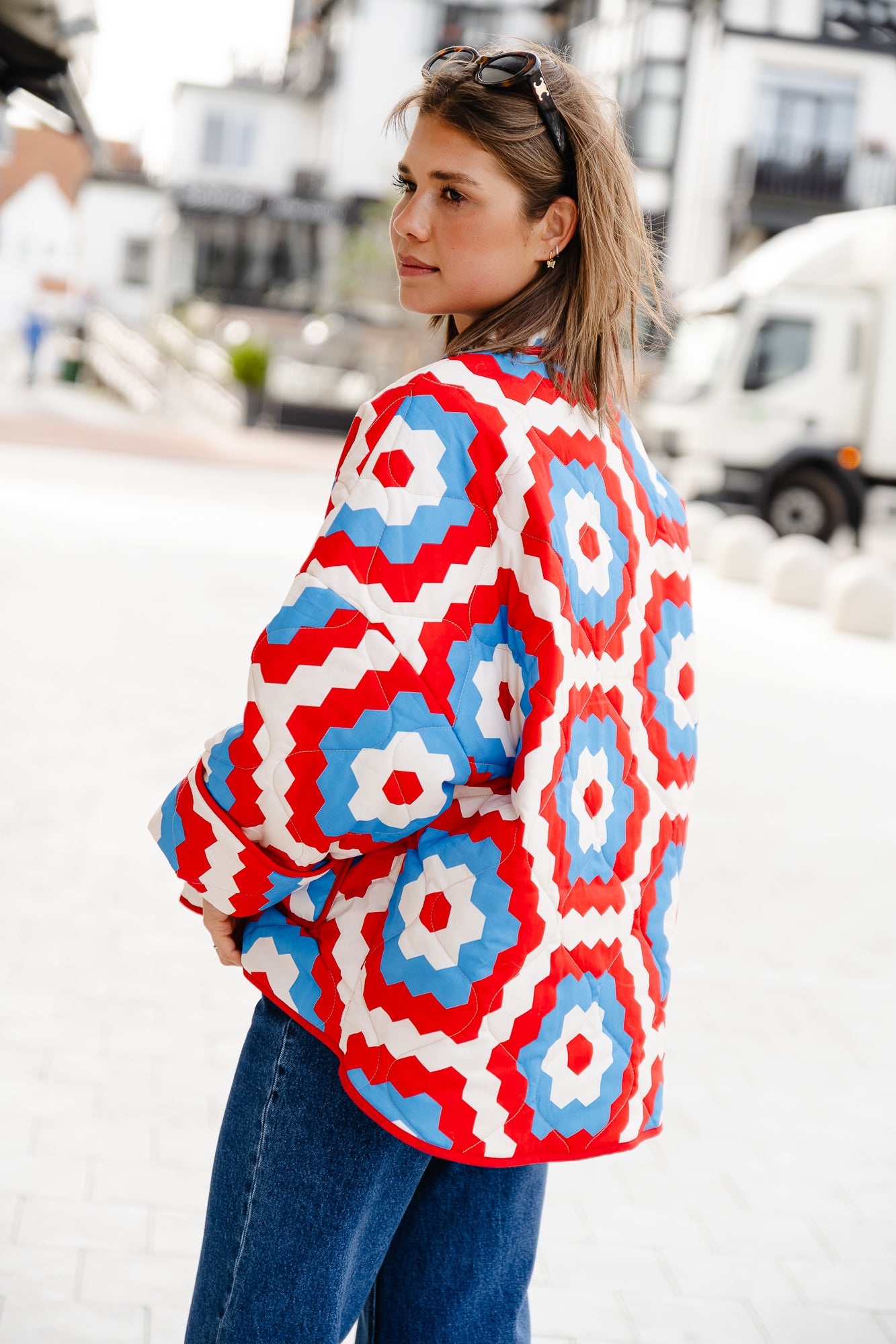 Isabella coat hexagon print blue/red