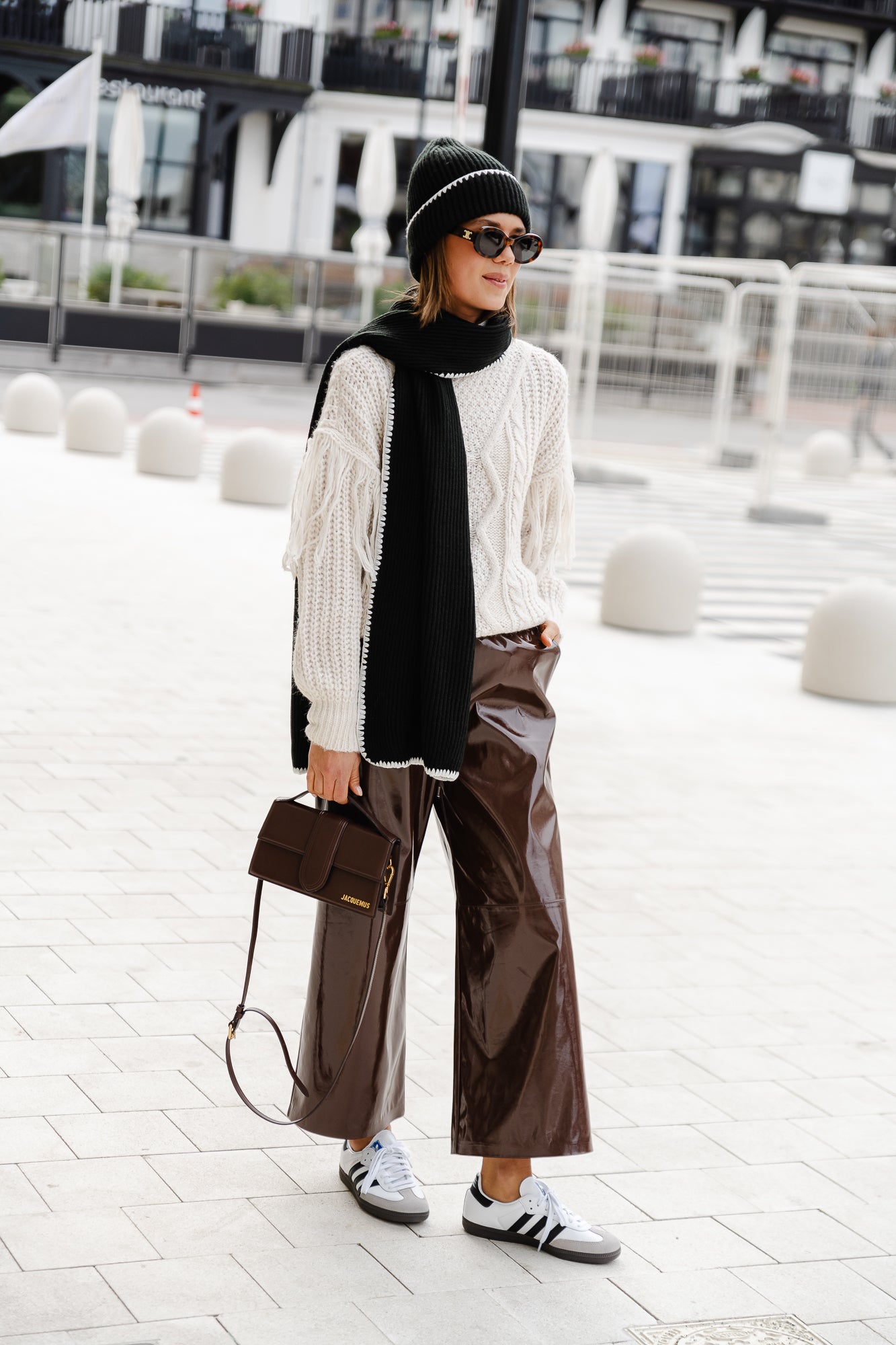 Ameline scarf black
