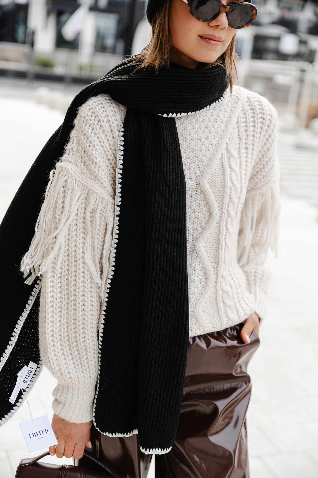 Ameline scarf black