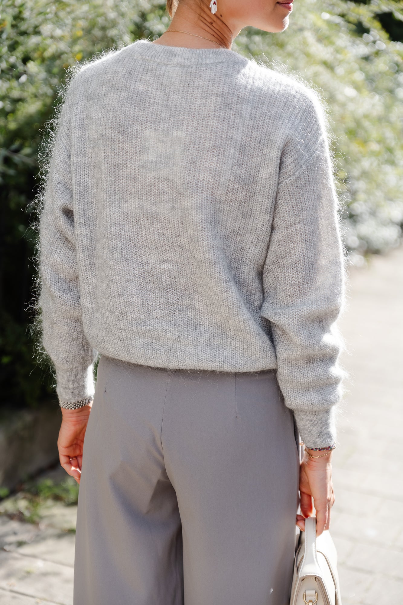 <tc>Pippa pull grau</tc>