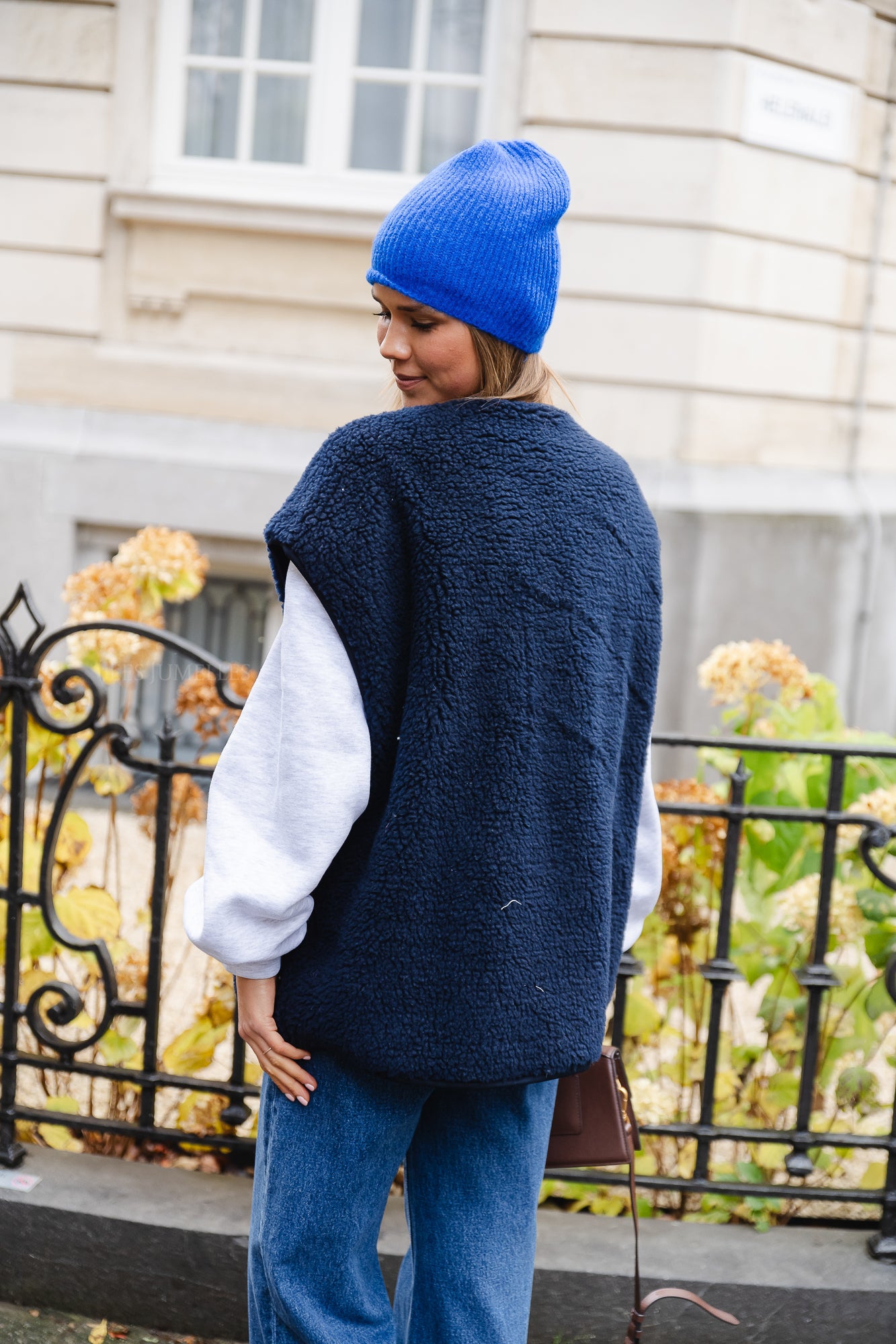 Chelsea sleeveless jacket navy blue