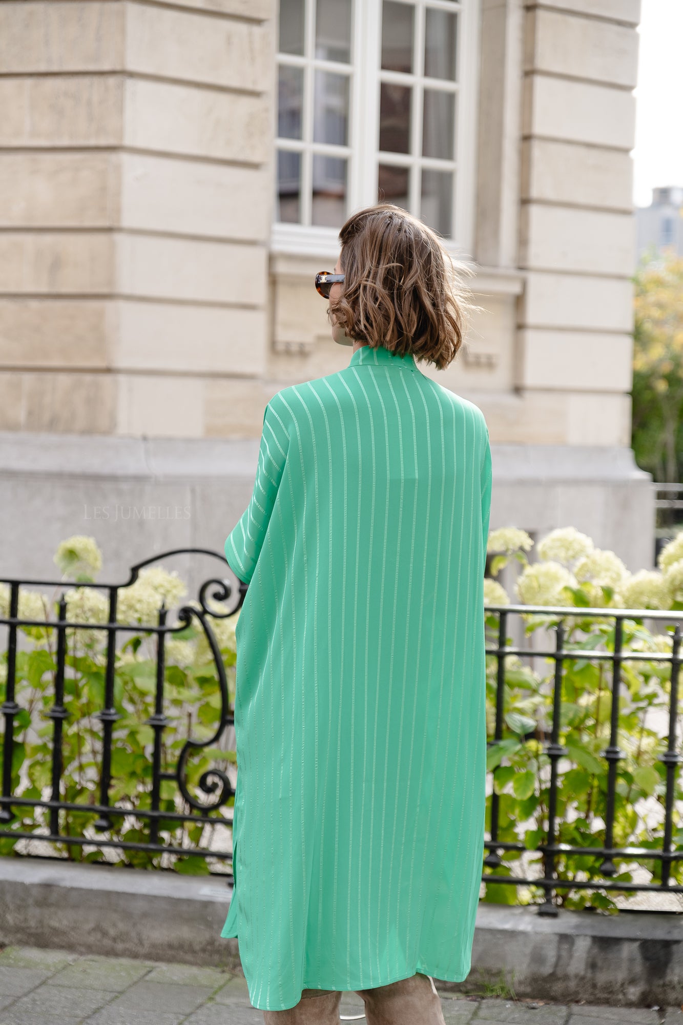 <tc>Midi-jurk met nekband zwart</tc>
