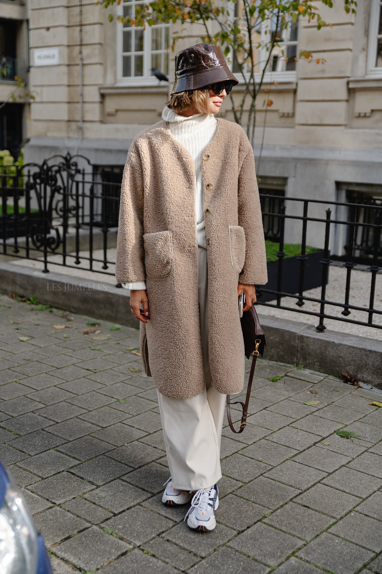 Emma teddy coat taupe