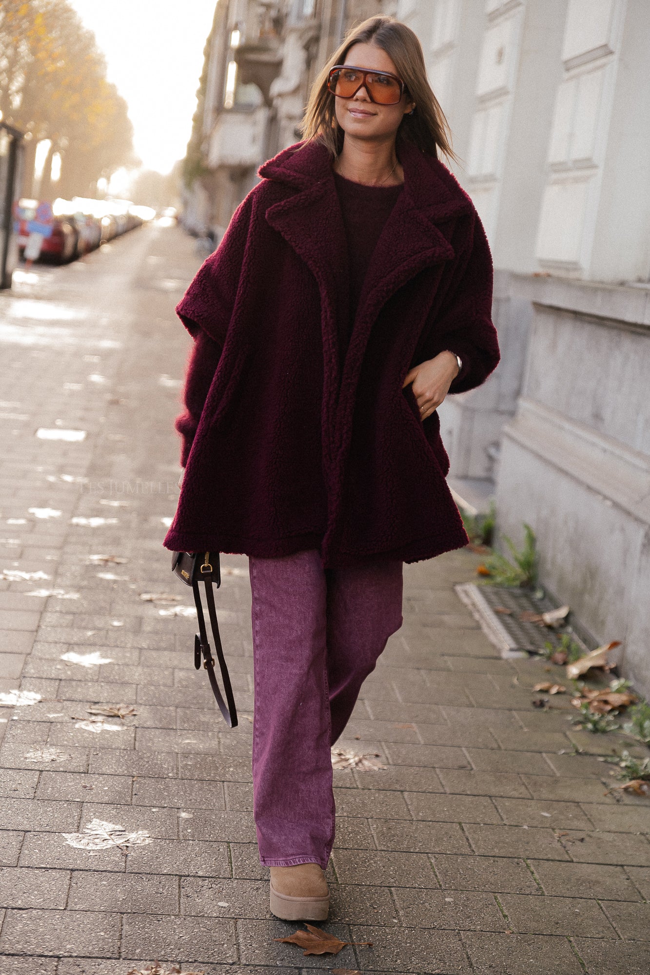 Kensi Poncho in Burgunderrot