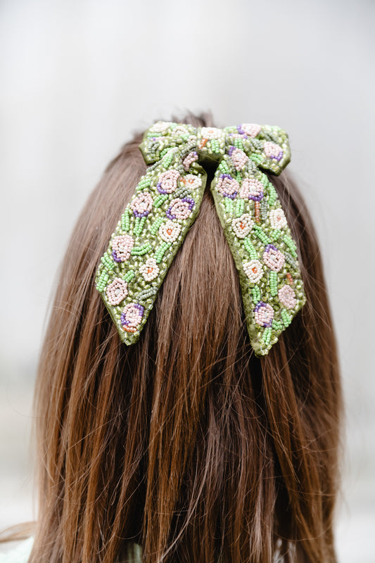 Les Jumelles Petulia beaded bow clip primrose green