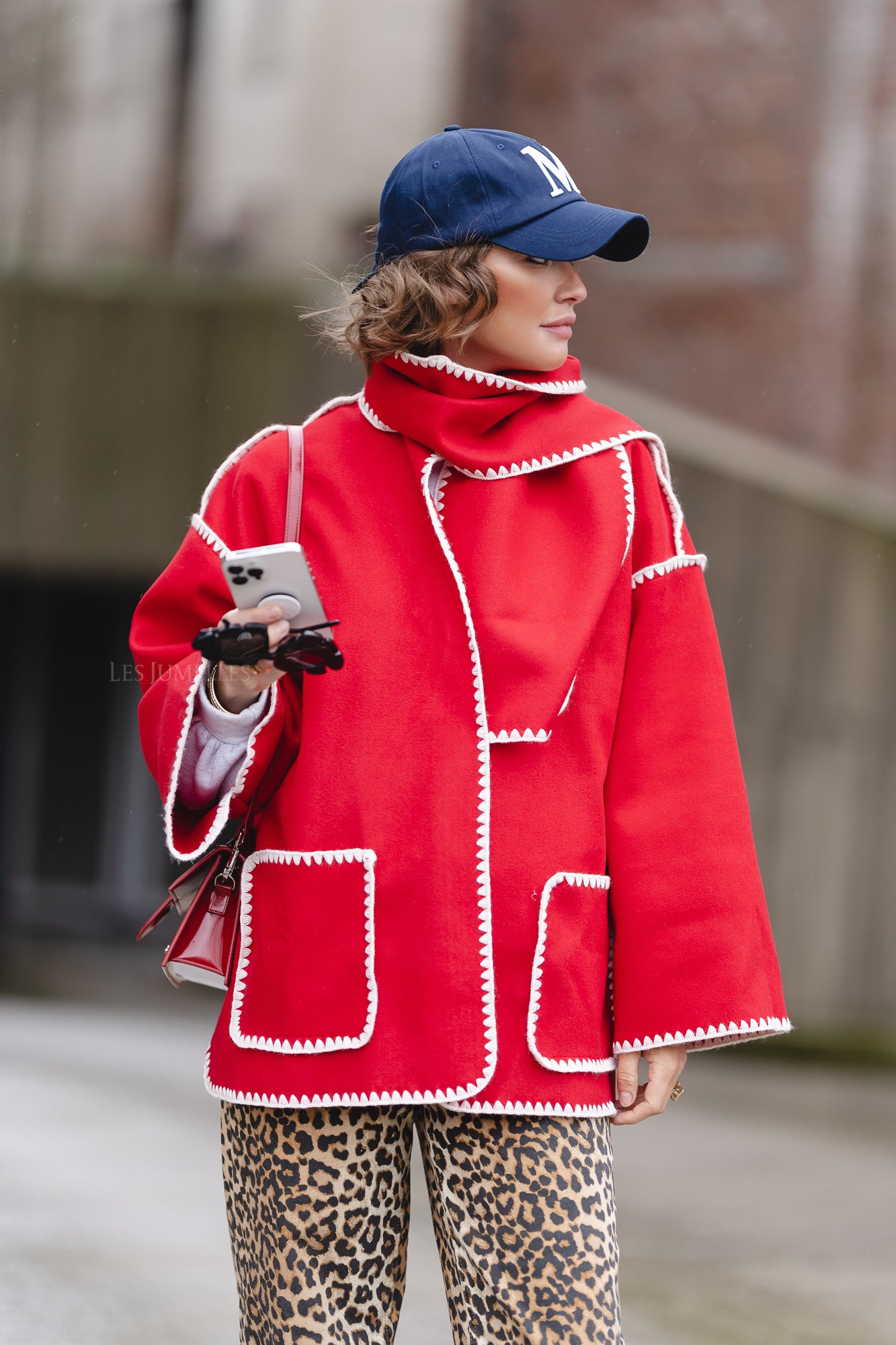 Rosy coat with scarf red