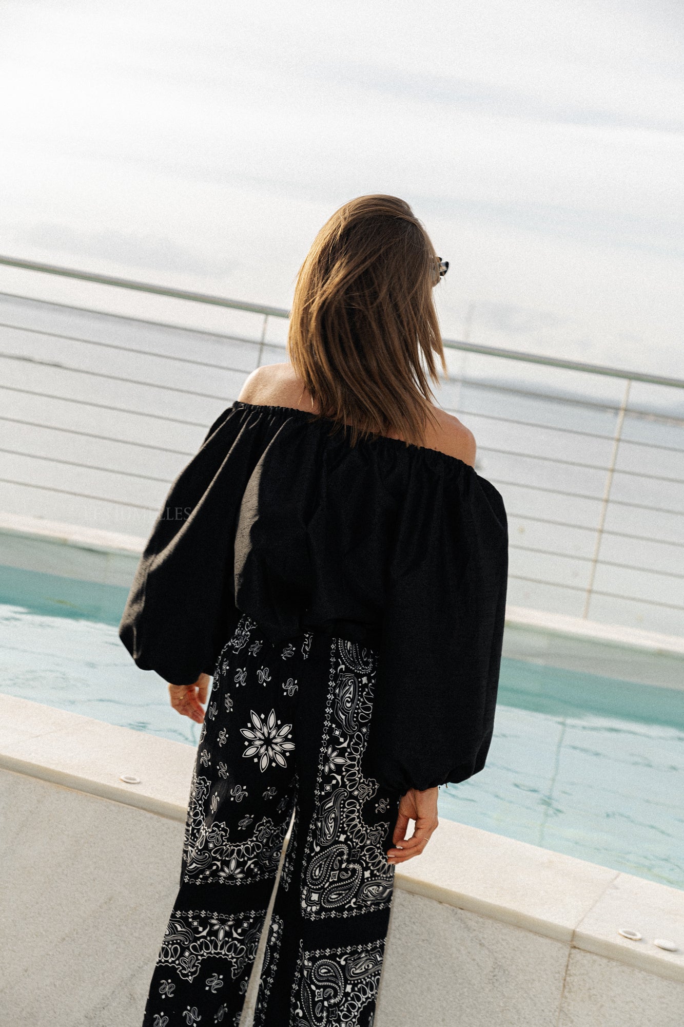 Ella Schulterfreie Bluse Schwarz