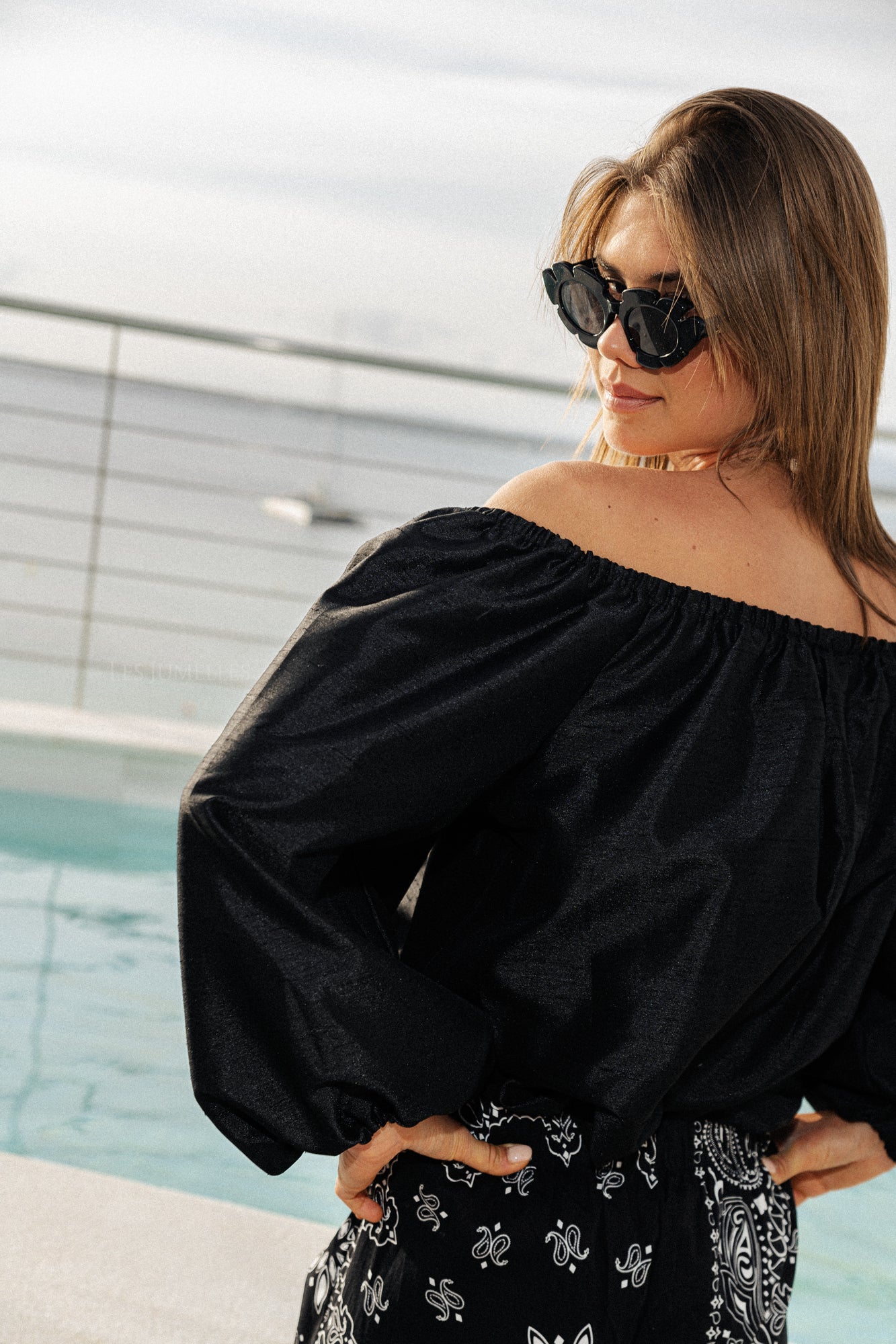 Ella Schulterfreie Bluse Schwarz