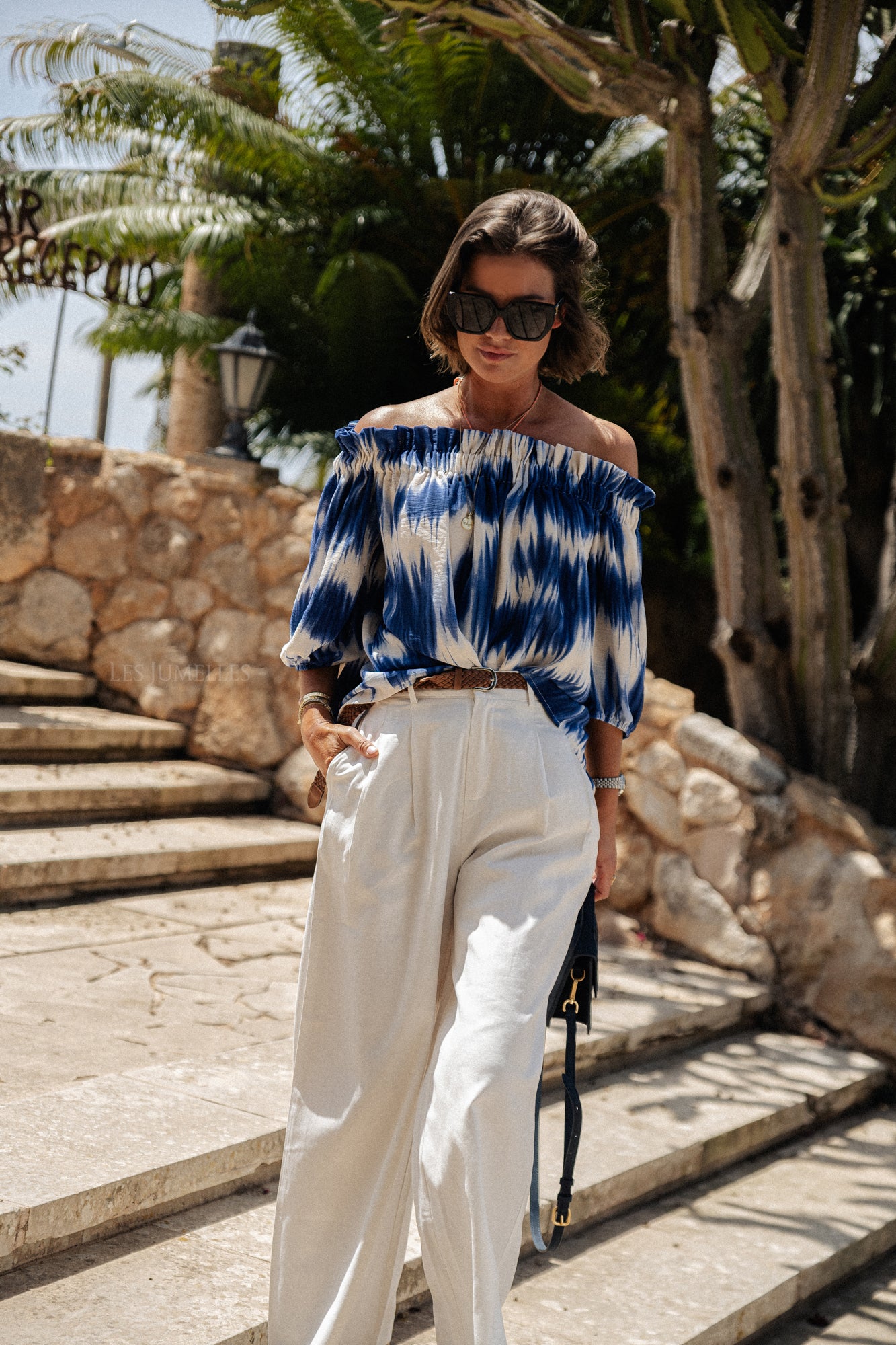 Anabel schulterfreie Bluse in Tie-Dye-Blau