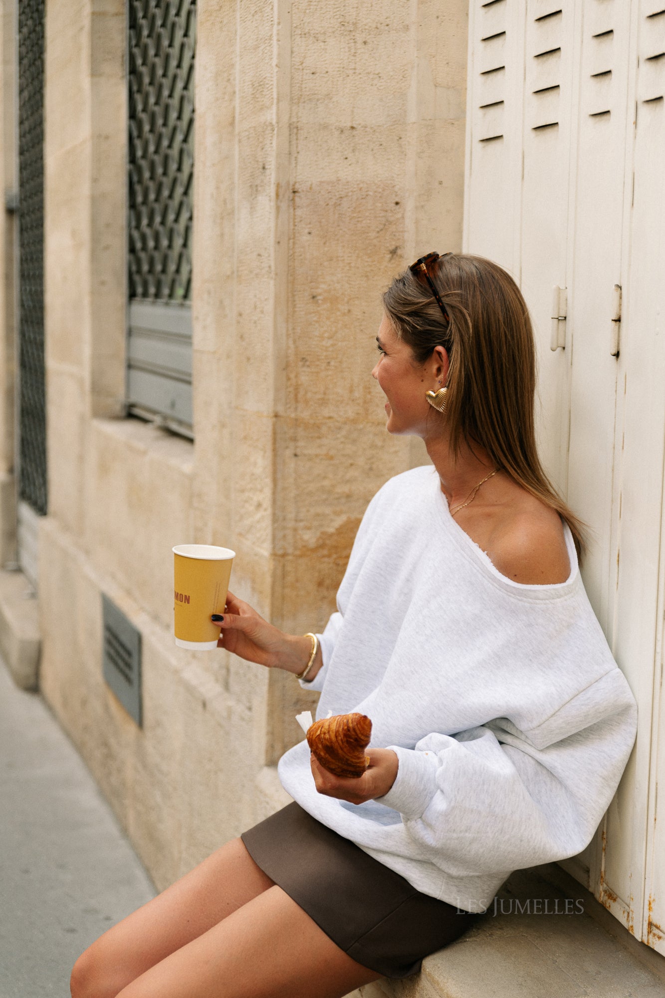 Yasmine off shoulder sweater light grey