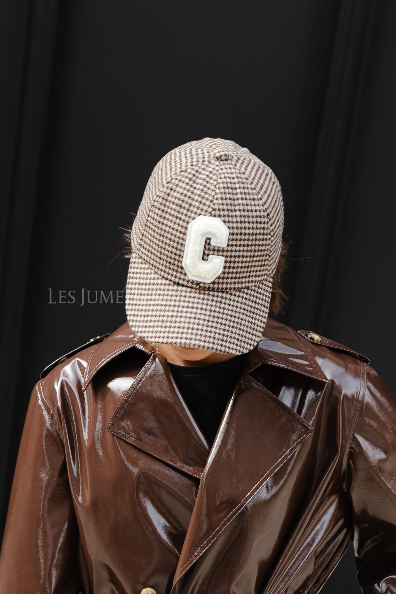 <tc>Casquette 'C' pied de poule imprimé brun</tc>