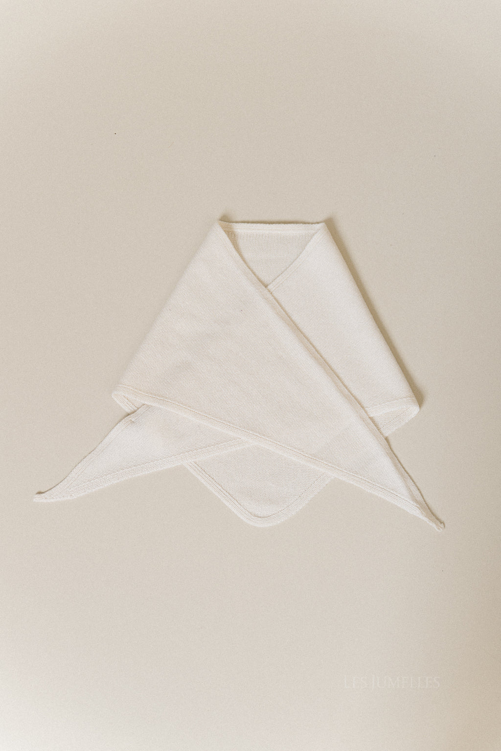 Juhla triangle scarf ecru