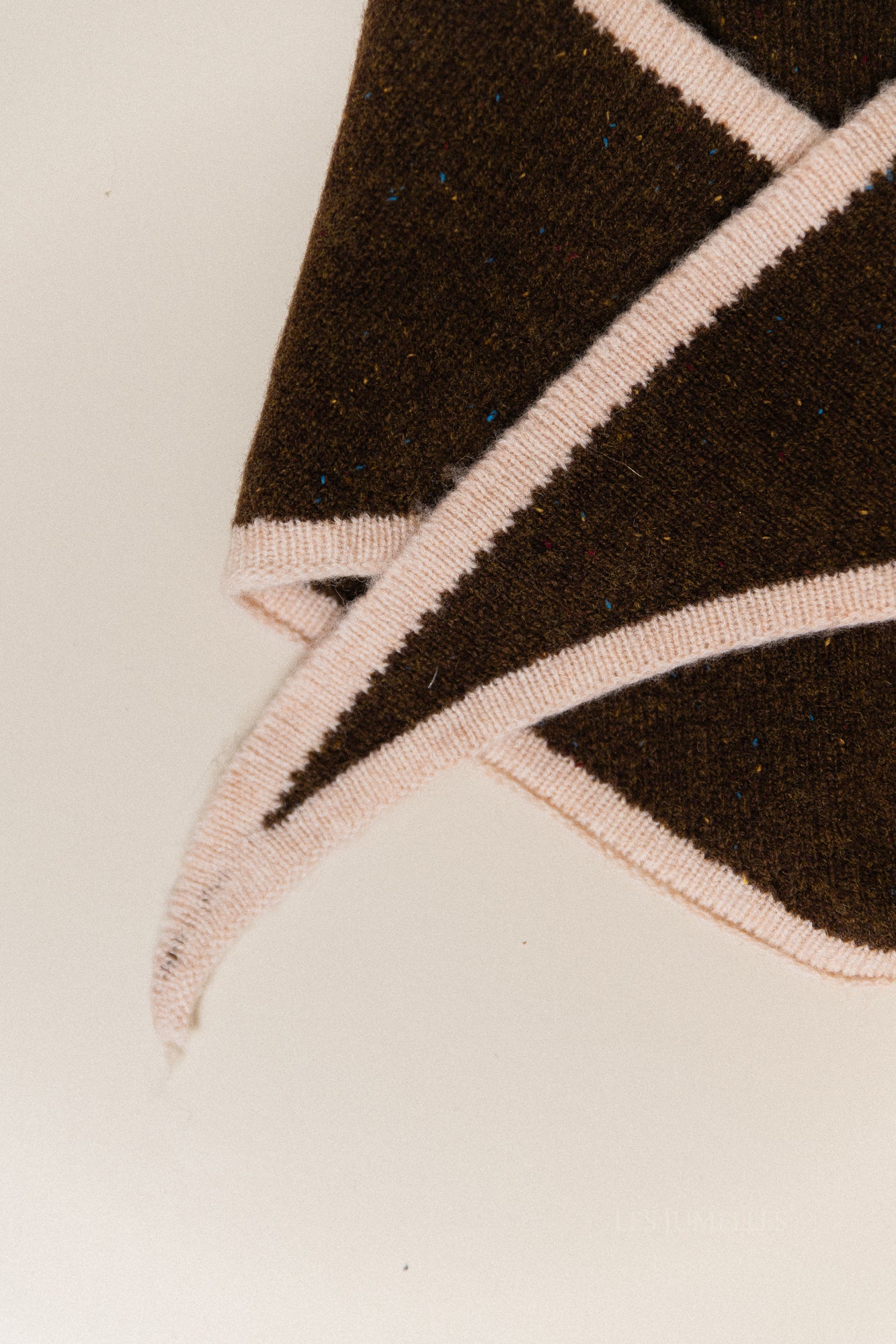 Lizzy wollen driehoekige sjaal bruin gespikkeld