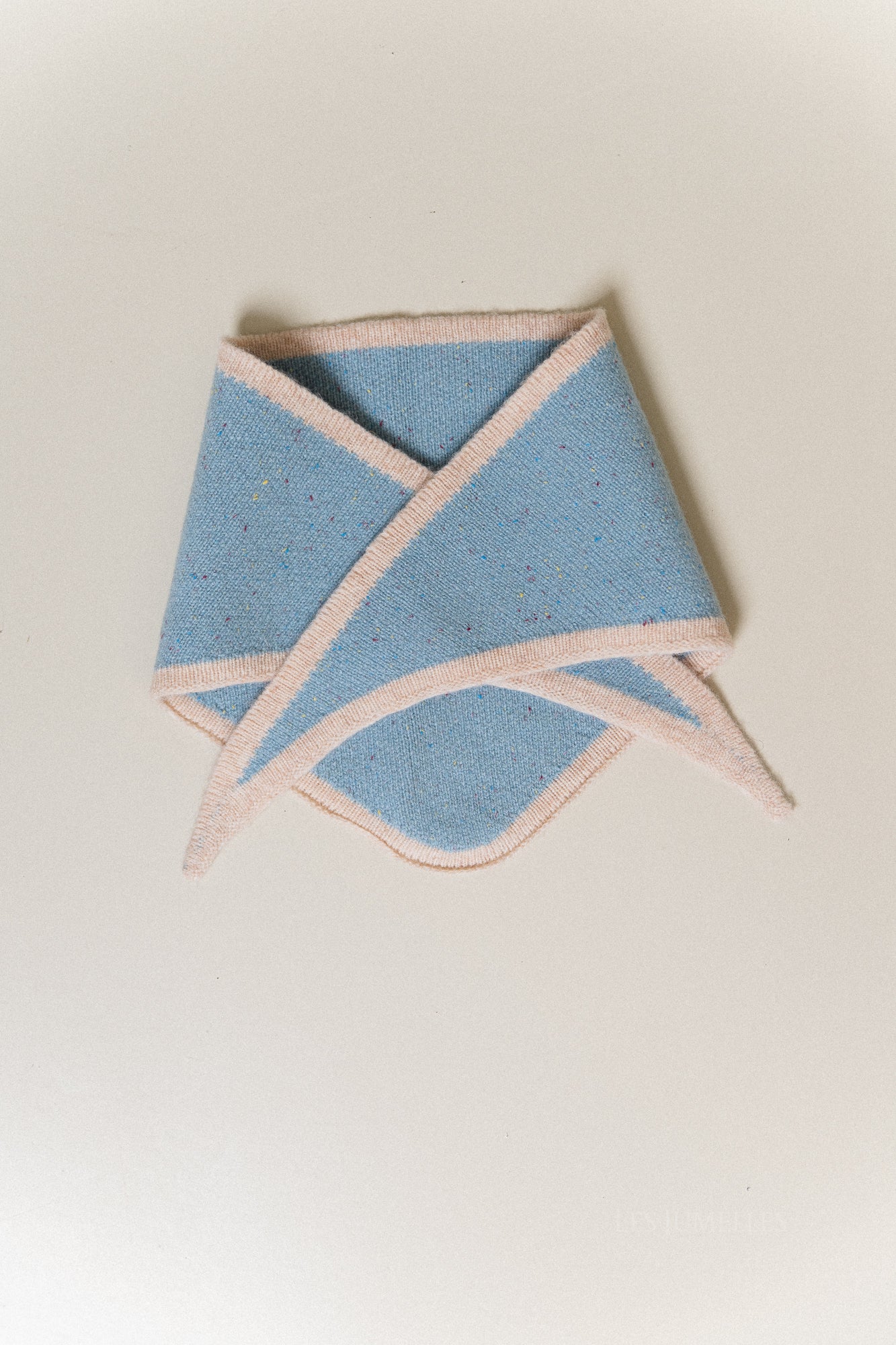 Lizzy wollen driehoekige sjaal blauw gespikkeld