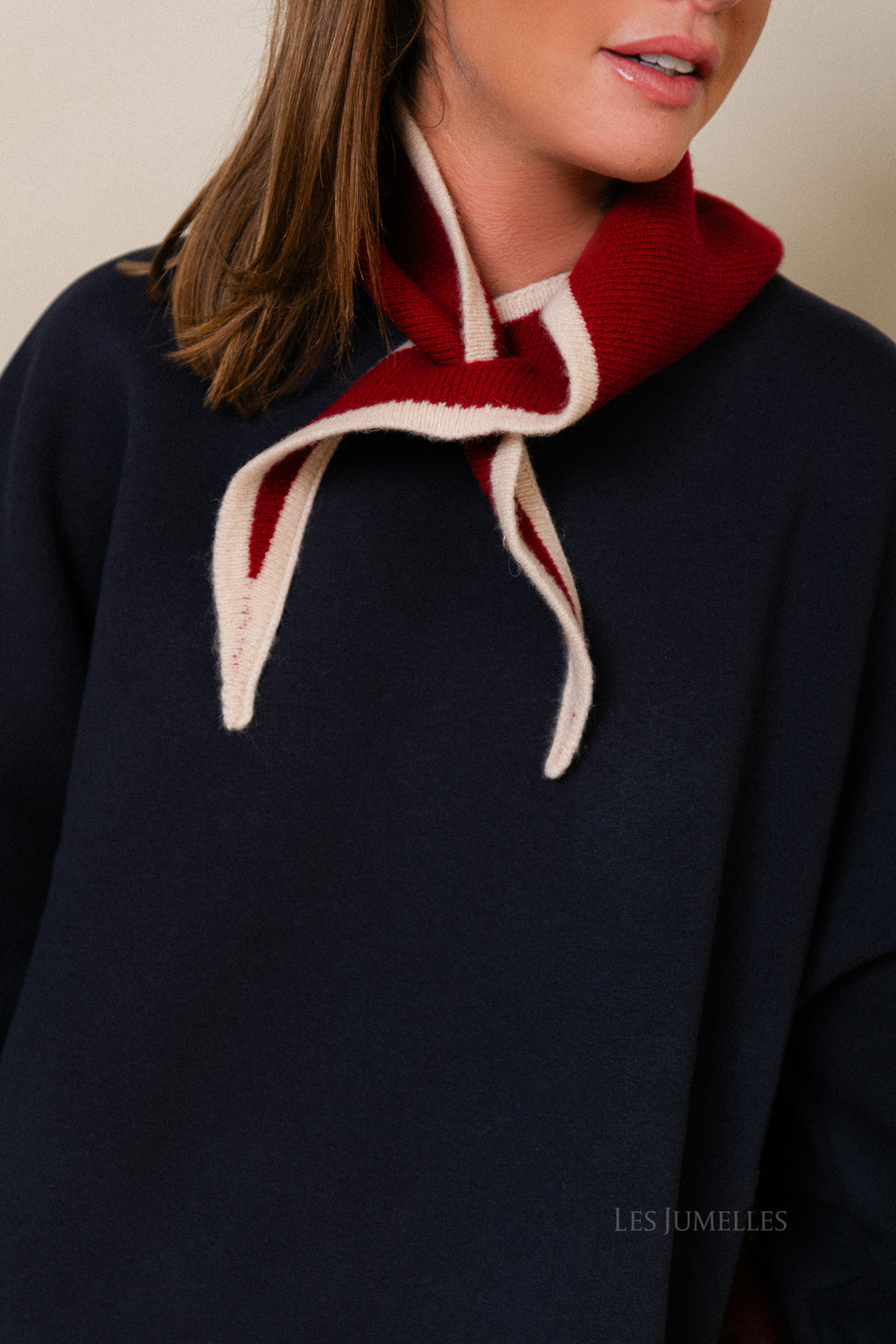 Lizzy wool triangle scarf rumba red