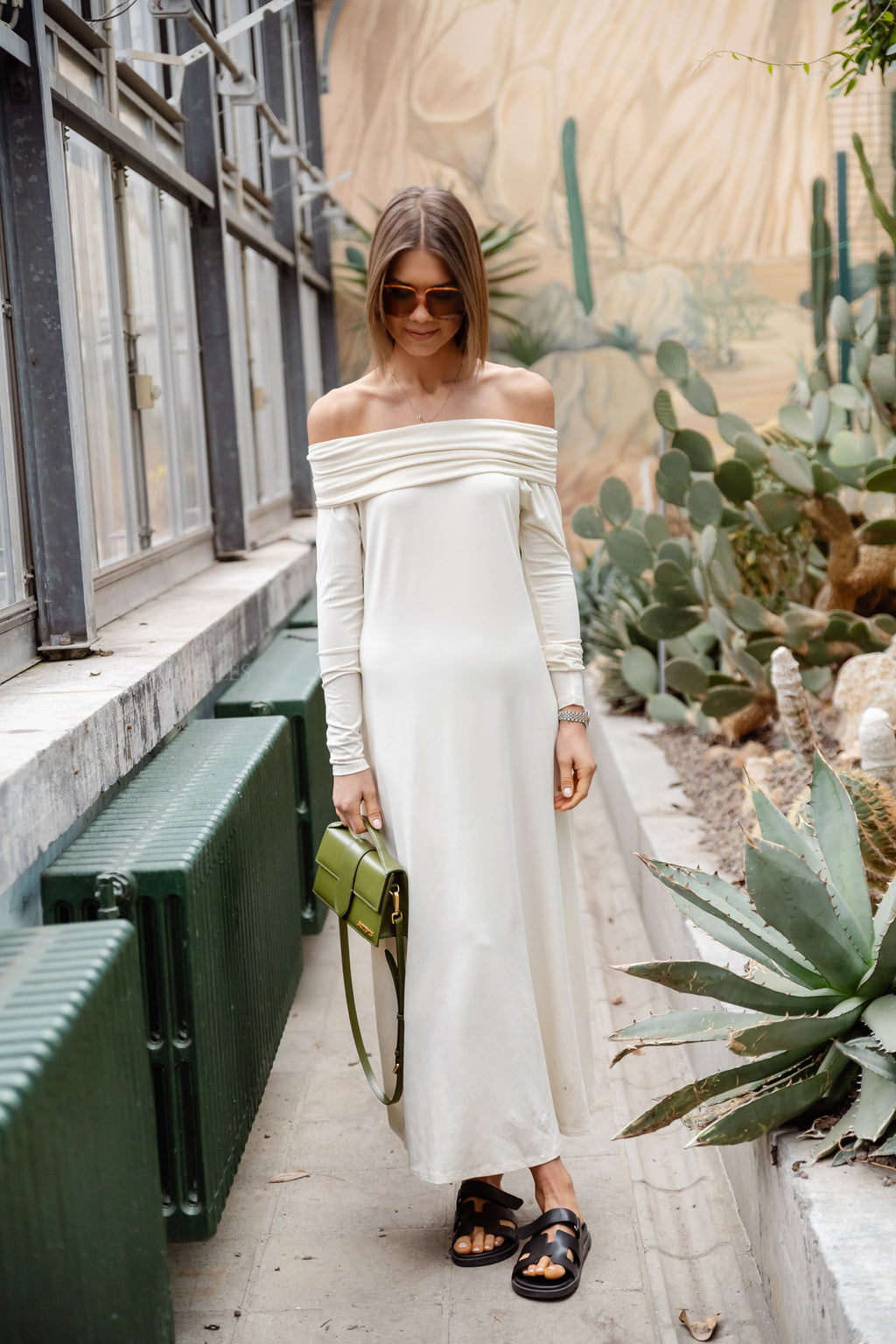 Zélie off-shoulder jurkje butter