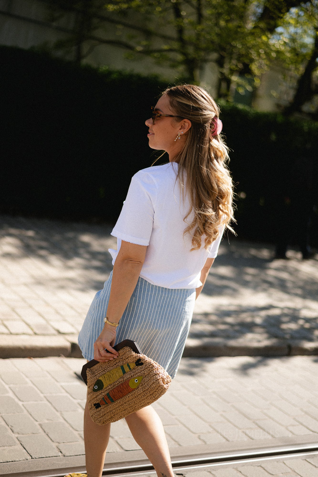 OBJSanni MW short denim skirt light blue denim/white