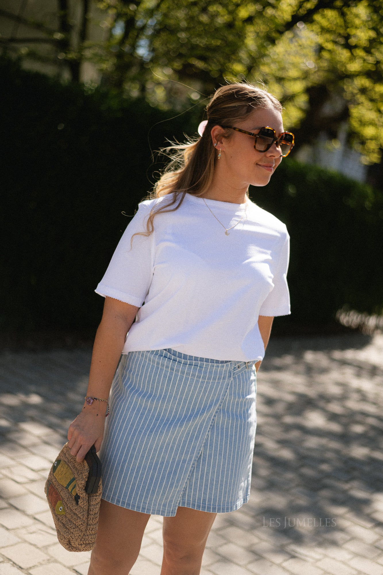 OBJSanni MW short denim skirt light blue denim/white