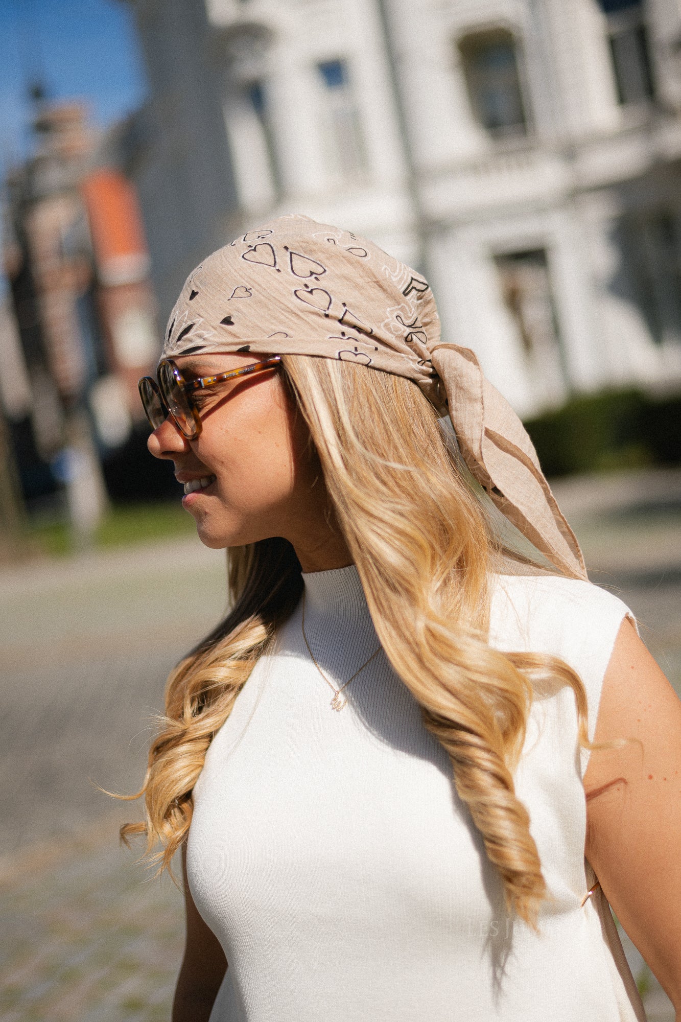 Bandana print scarf light beige