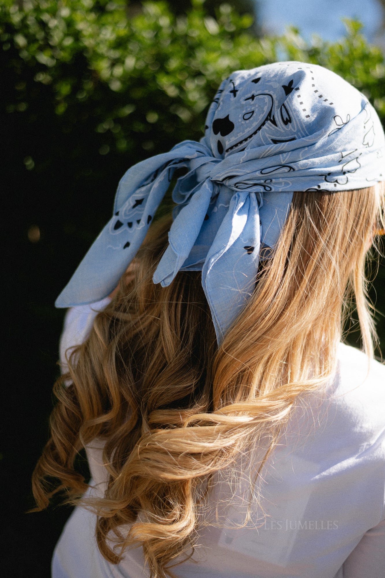 Bandana print scarf light blue
