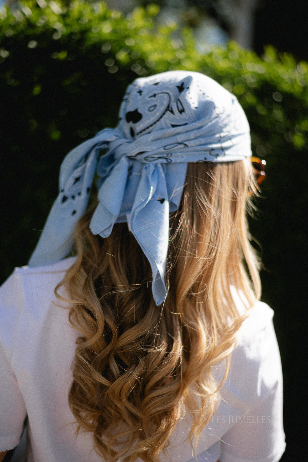 Bandana print scarf light blue